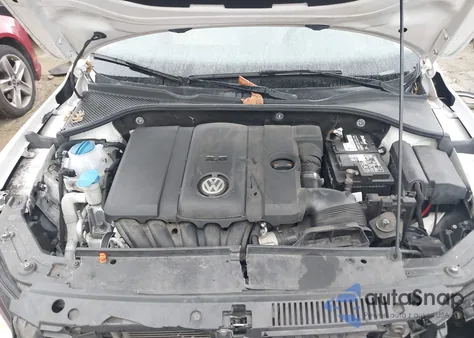 2013 Volkswagen Passat 2.5L Se z USA, uszkodzony, nr VIN 1VWBH7A37DC034683